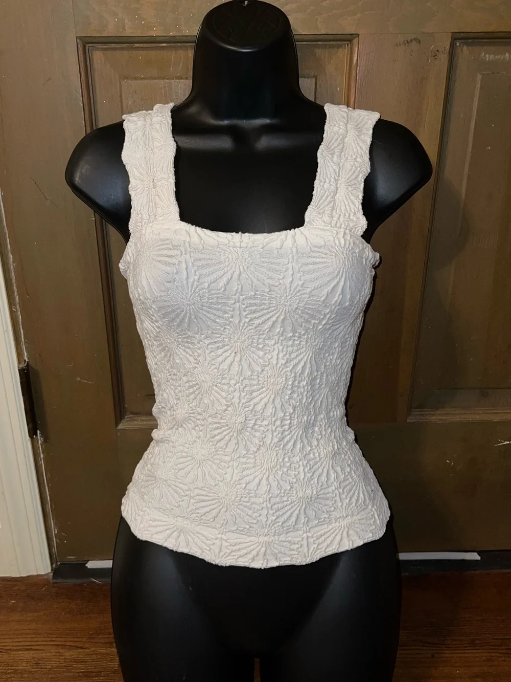 Altar'd State Intimate Blaire Seamless Cream Floral Square Neck Tank Size S/M - Picture 2 of 7